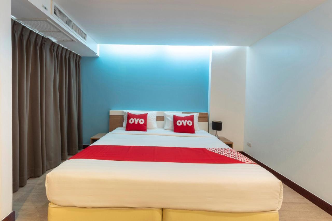 By Dee @Jomtien Hotell Pattaya Eksteriør bilde