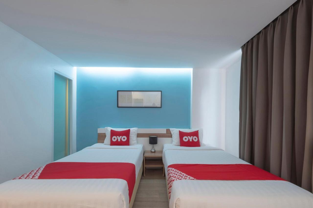 By Dee @Jomtien Hotell Pattaya Eksteriør bilde