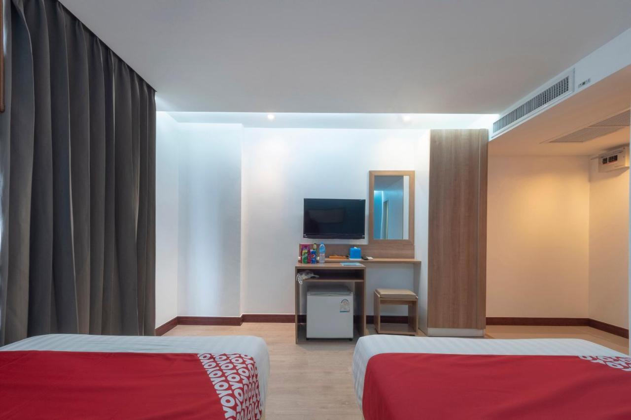 By Dee @Jomtien Hotell Pattaya Eksteriør bilde